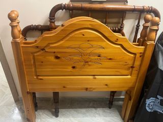 Cabeceros de madera tallados (dos unidades)