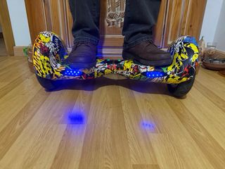 Hoverboard con diseño graffiti