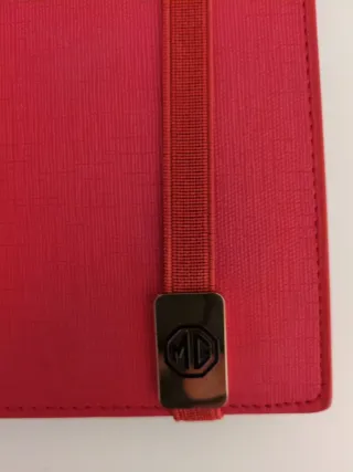 Libreta MG Roja con Goma Elástica