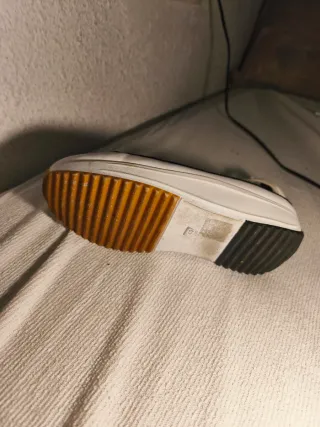 Zapatillas negras con plataforma blanca – converse