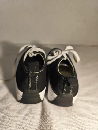 Zapatillas negras con plataforma blanca – converse