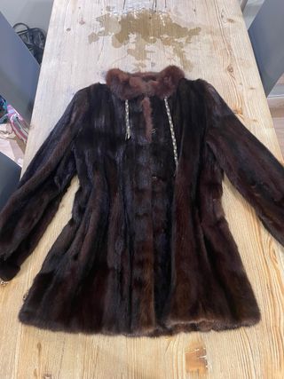 Abrigo de piel pelo marrón