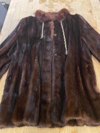 Abrigo de piel pelo marrón