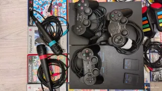 2 PlayStation PS2 + lotto di giochi + vari controller