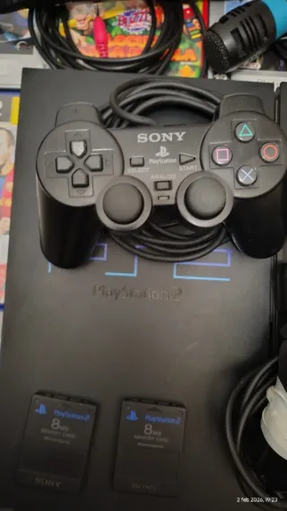 2 PlayStation PS2 + lotto di giochi + vari controller