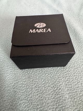 Reloj Marea Negro y Plateado