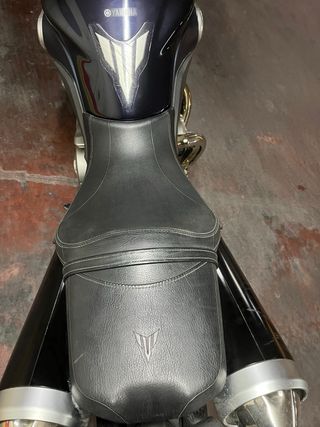 Yamaha MT-01 Naked Negra/Plateada