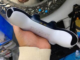 Mando PS5 con joysticks magnéticos TMR