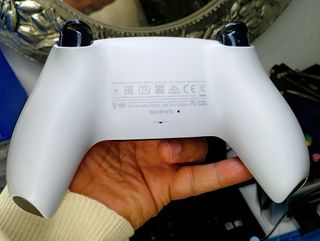 Mando PS5 con joysticks magnéticos TMR