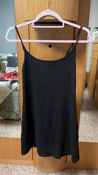 Vestido negro tirantes corto