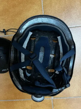 Casco y protecciones Fila patinaje