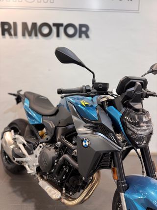 BMW F900 R