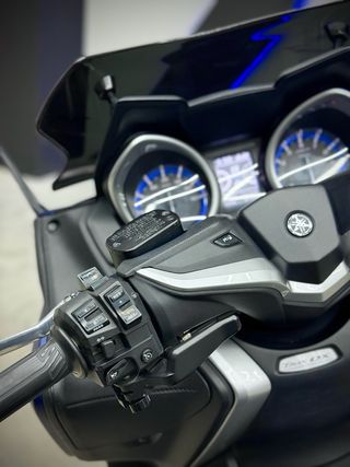 Tmax 530 DX AKRAPOVIC