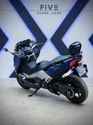 Tmax 530 DX AKRAPOVIC