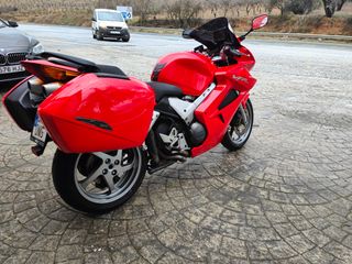 Honda VFR 800 Roja 2005 - 69.000 km