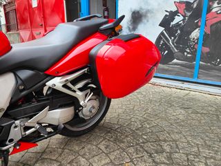 Honda VFR 800 Roja 2005 - 69.000 km