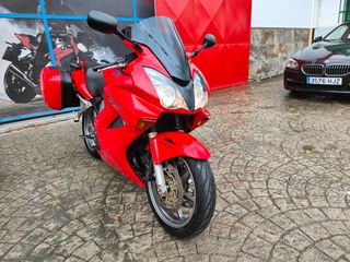 Honda VFR 800 Roja 2005 - 69.000 km