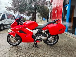 Honda VFR 800 Roja 2005 - 69.000 km