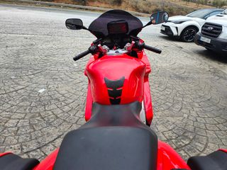 Honda VFR 800 Roja 2005 - 69.000 km