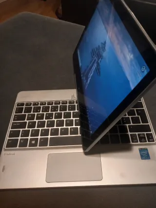 HP Revolve 810 G3 Prata i5/5300 8gb ram/ssd m2 256