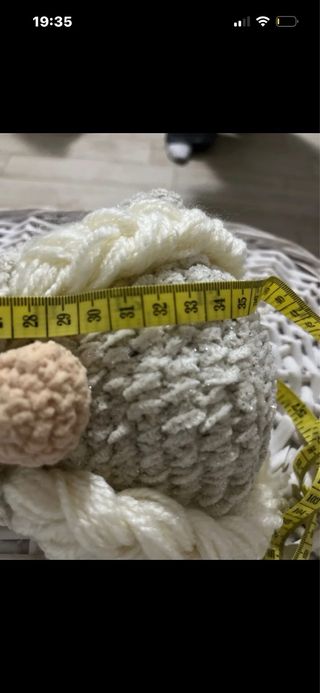 Gnoma portafortuna amigurumi bianca