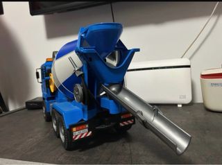 Bruder Camion Betoniera Man