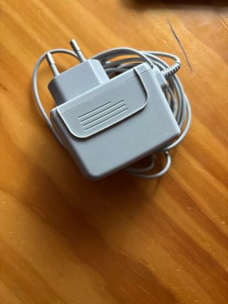 Nintendo 2DS Negra y azul + 2 juegos