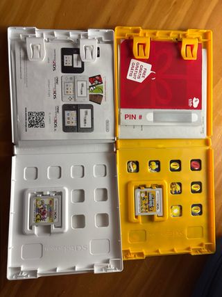 Nintendo 2DS Negra y azul + 2 juegos