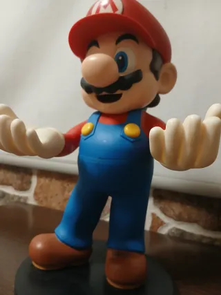 Estatua Super Mario 30cm - First 4 Figures