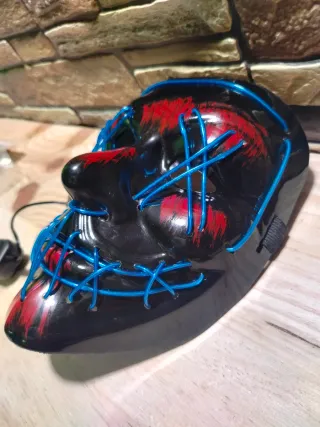 Máscara inspirada de la película The Purge LED