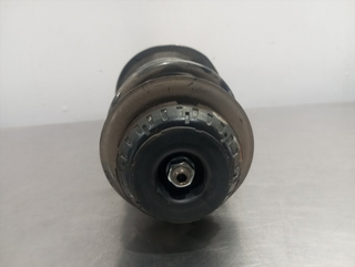 AMORTIGUADOR DELANTERO DERECHO TOYOTA YARIS CROSS