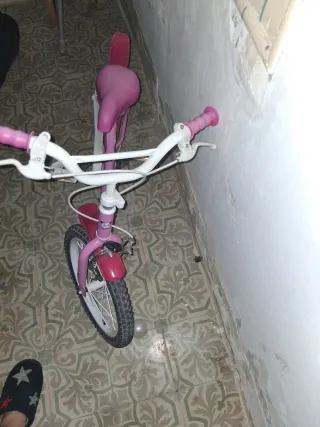 Bicicletta per bambini rosa in perfette condizioni