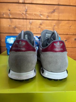 Adidas LA Trainer Talla 43.5 Gris/Rojo