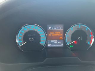 Jaguar XF 2012