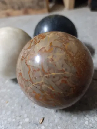 Bolas de piedra decorativas