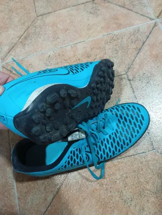 Botas de fútbol Nike azules