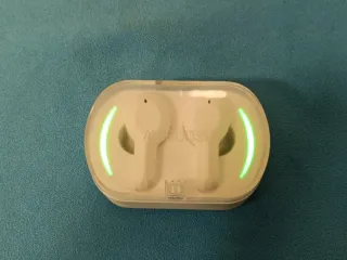 Auriculares Airbuds Blancos