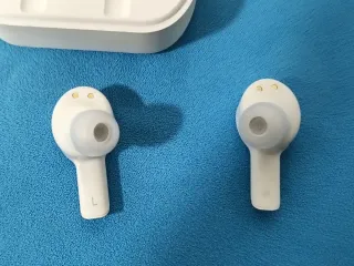 Auriculares Airbuds Blancos