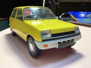 Coche Renault 5 1/24 IXO