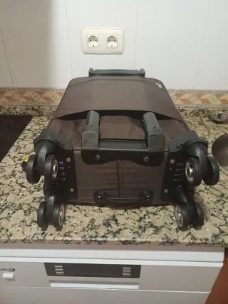 Maleta de cabina sin usar 59x40x20