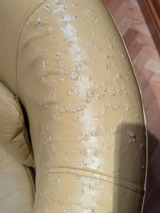 2 Sillones de Cuero Amarillo IKEA