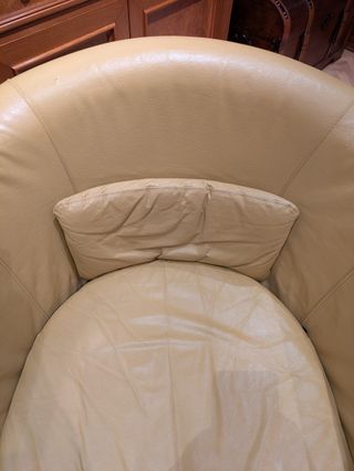 2 Sillones de Cuero Amarillo IKEA