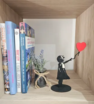 Figura Banksy Niña Globo Corazón