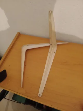 Escuadras para estantería