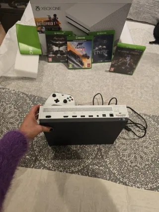 Consola Xbox One Blanca + Juegos