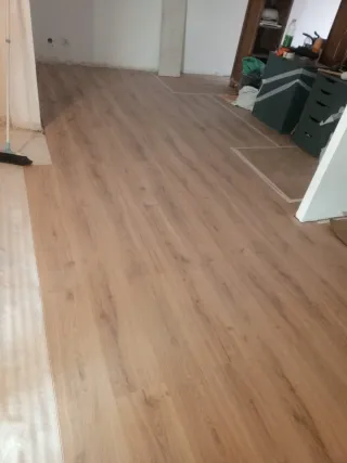 Instalación Tarima,puertas y montaje de muebles