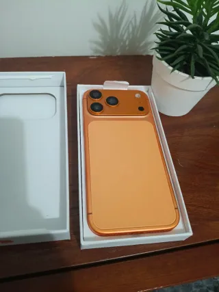 iPhone 17 Réplica Naranja