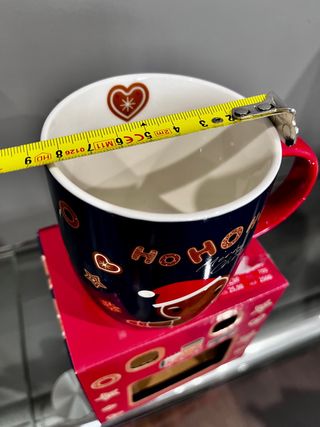 Taza Navideña + Llavero de Galleta Jengibre
