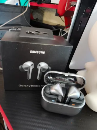 Samsung Galaxy S25 Ultra 256GB + Galaxy Buds 3 Pro