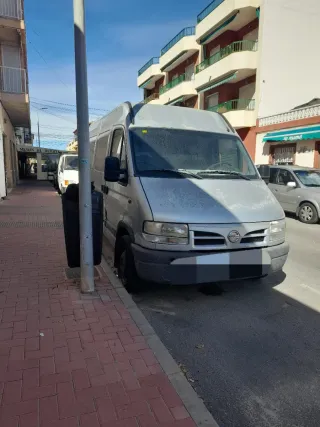 Nissan Interstar 2002